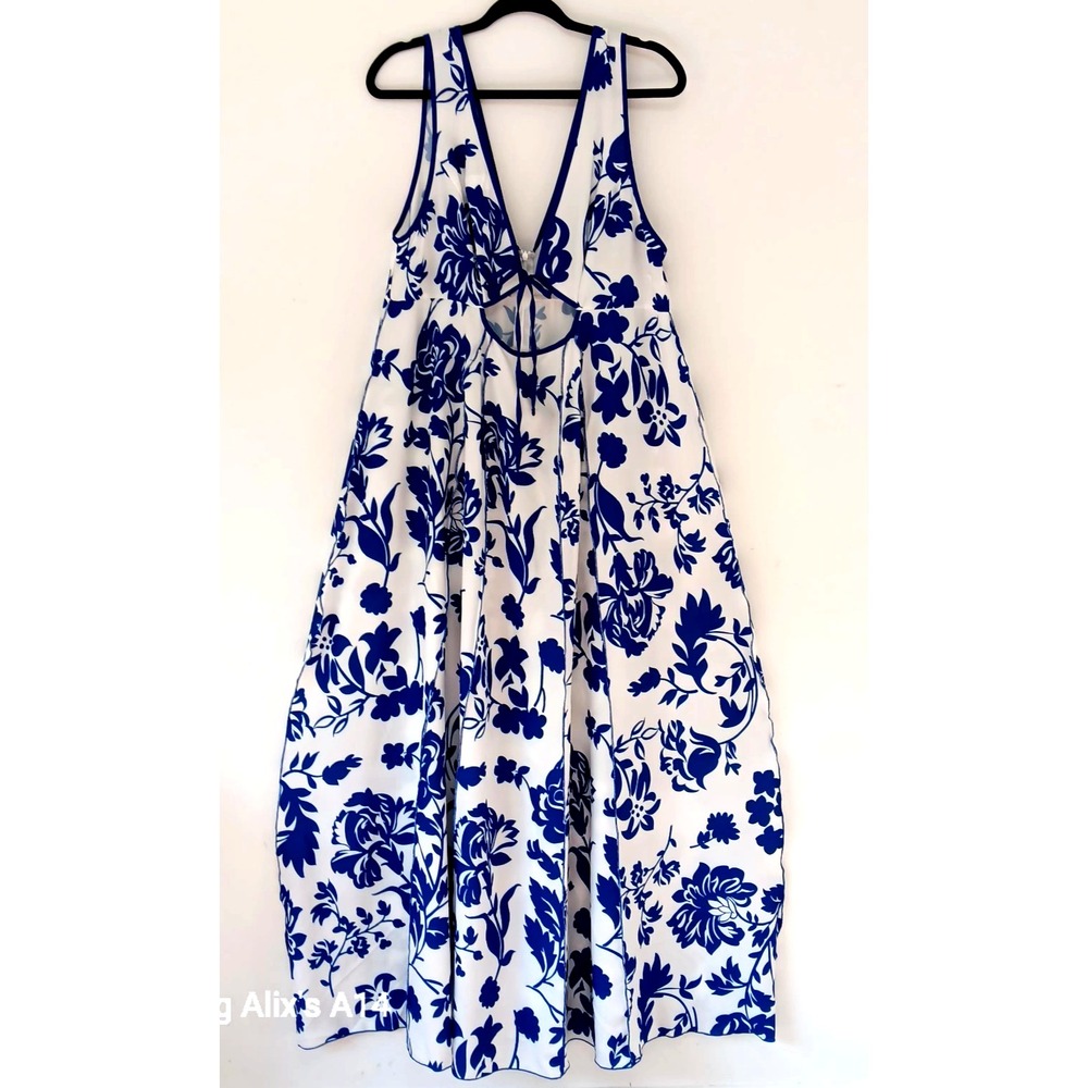 Shein Curve 1XL Maxi Dress | Plus Size Blue Floral Sleeveless White Boho